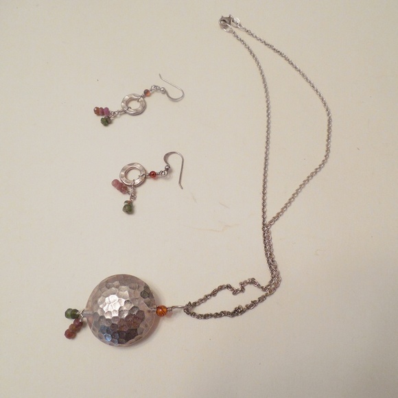 Hammered Sterling Silver Necklace and earrings - Picture 6 of 6